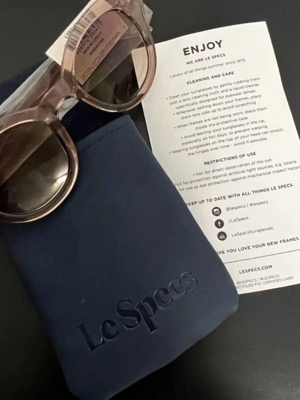 Le Specs deja nu
